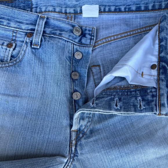 Levi's Vintage 501 Original Button Fly Light Wash Blue Denim Jeans Men 31x30 - Picture 5 of 15